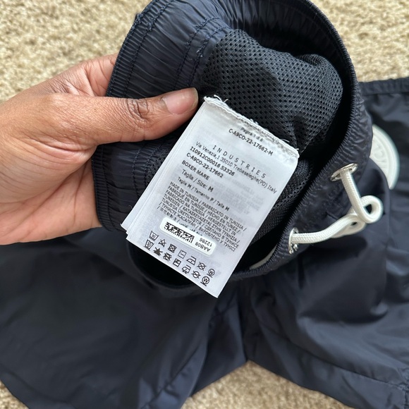 Moncler Logo patch swim trunks - Picture 3 of 3
